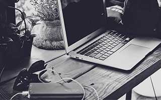 爱游戏中国官方登录入口网站-穿越火线 线上赛事表现抢眼，穿越火线赛事视频在哪个平台观看